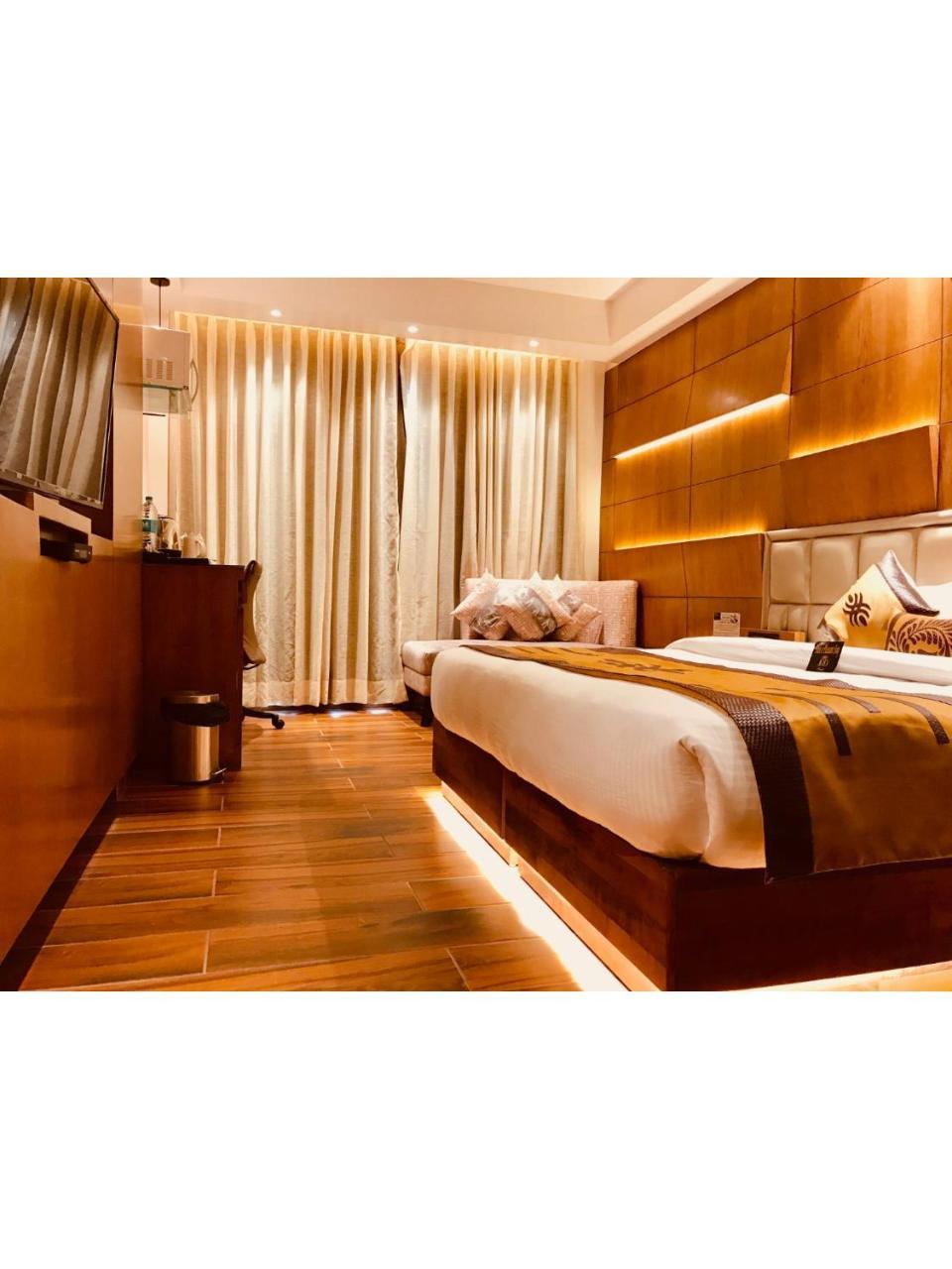 Jrd Pride-Business Hotel Nuova Delhi Esterno foto